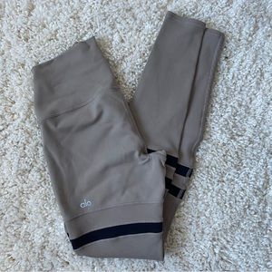 Alo Brown/Black High Waist Legit Leggings